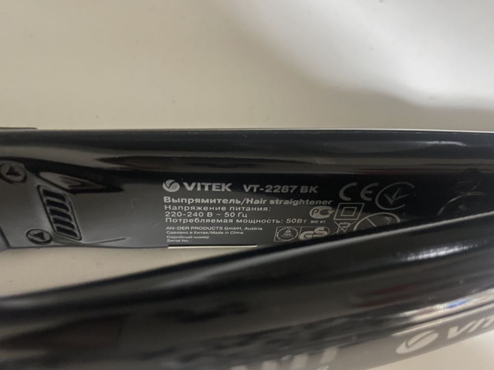 Продам утюжок выпрямитель для волос Vitek VT-2287 BK