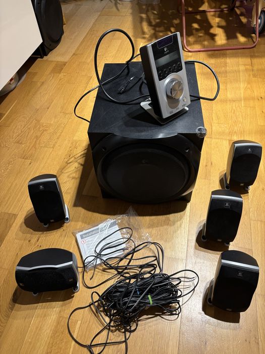 Logitech z5500 5.1 Dolby Sound THX