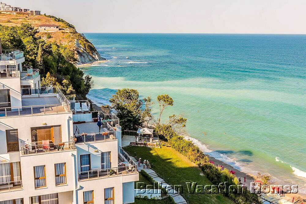 Продава се Двустаен апартамент в Бяла - 113 кв.м за 877 €/кв.м - Снимка #17
