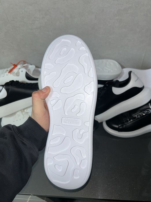 Alexander mcqueen black