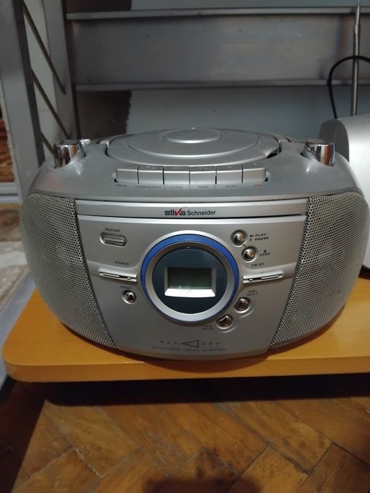 Casetofon mare cu radio