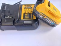Батерия DeWALT DCBP034 POWERSTACK и Зарядно устройство DCB112