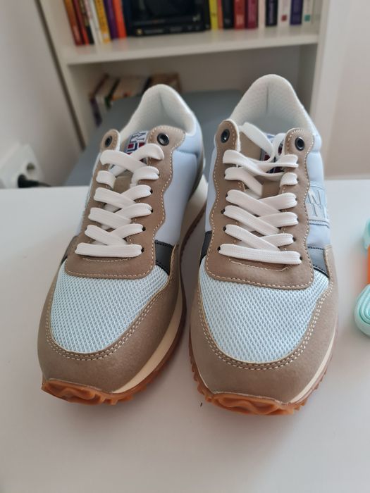 Нови Маратонки Napapijiri кецове Clarks сникърси 38