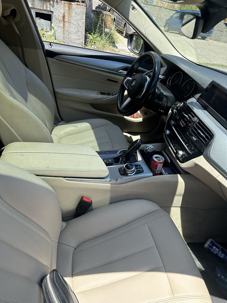 Bmw G30 520i На части бензин