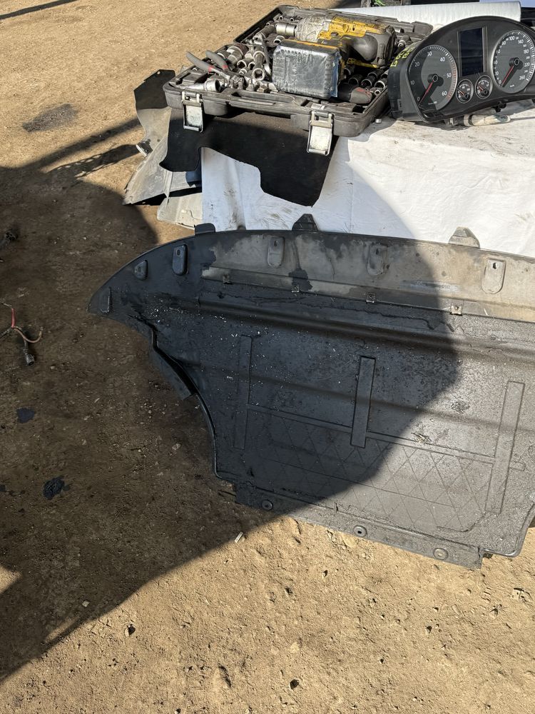 Кора под мотор двигател за Audi Q5 8R0863821 оригинална
