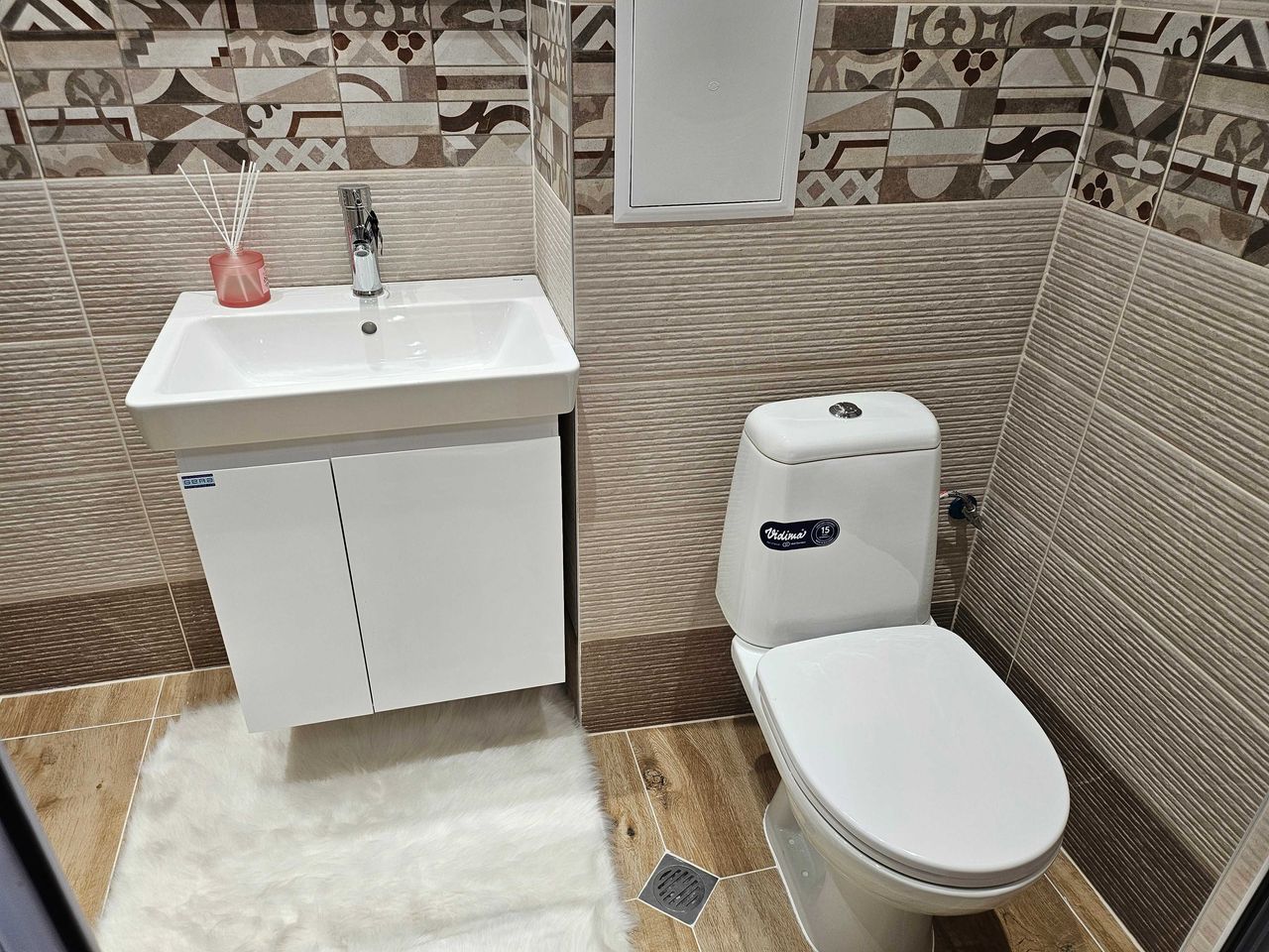 Продава се Двустаен апартамент в Варна, Младост 1 - 42 кв.м за 2260 €/кв.м - Снимка #3