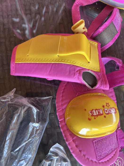 Vand role fetite reglabile pentru patru marimi