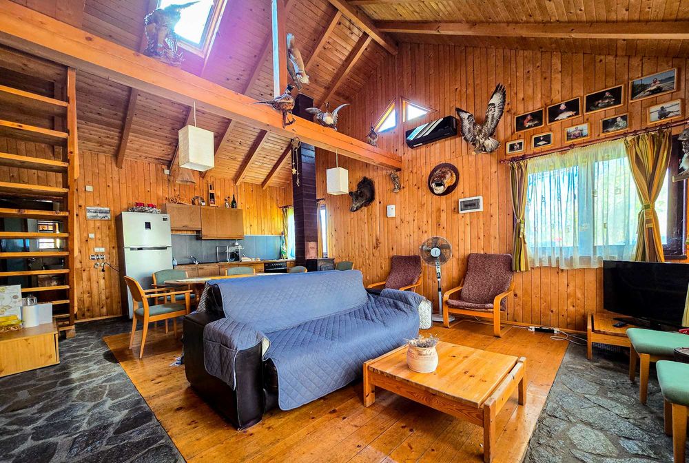 Cabană de închiriat - Lacul cu cabana -de Revelion nu este disponibilă