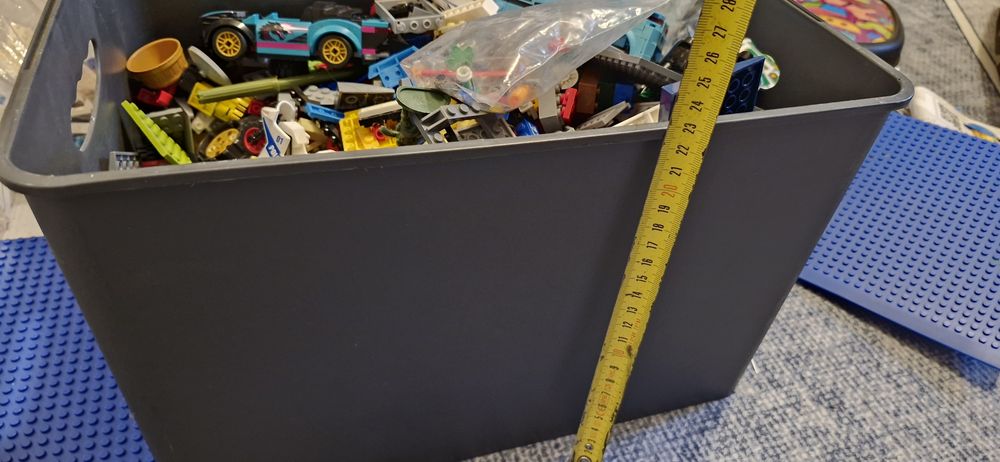 Vand lego doua cutii pline