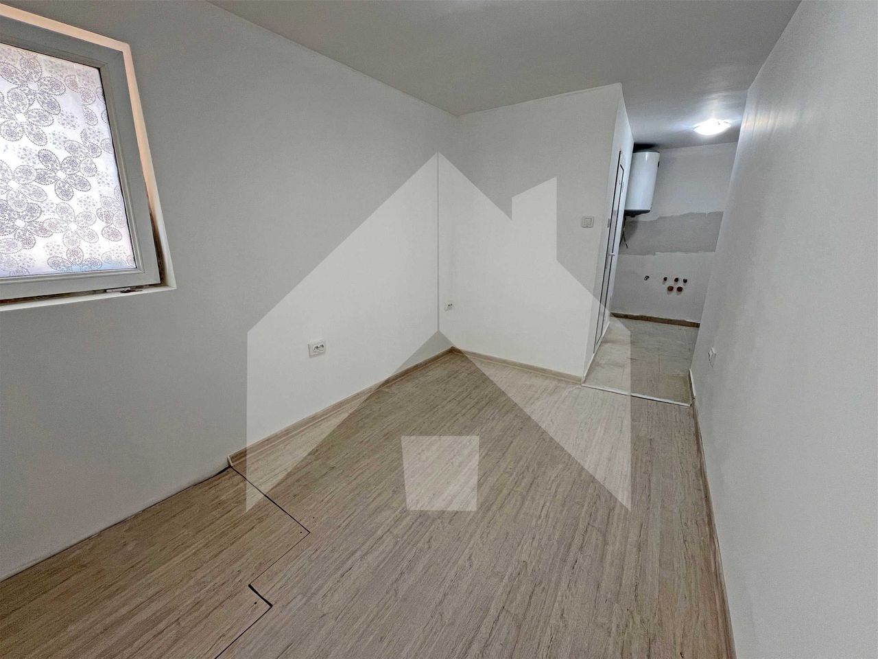 Продава се Едностаен апартамент в Варна, Погреби - 46 кв.м за 1022 €/кв.м - Снимка #15