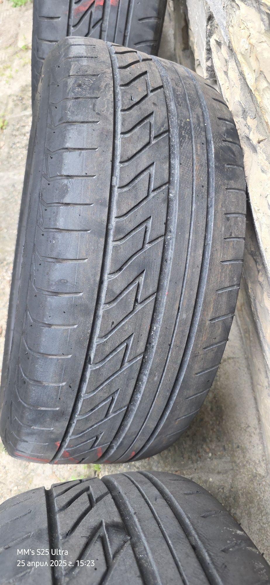 Продавам летни гуми Lassa Phenoma 225 55  16