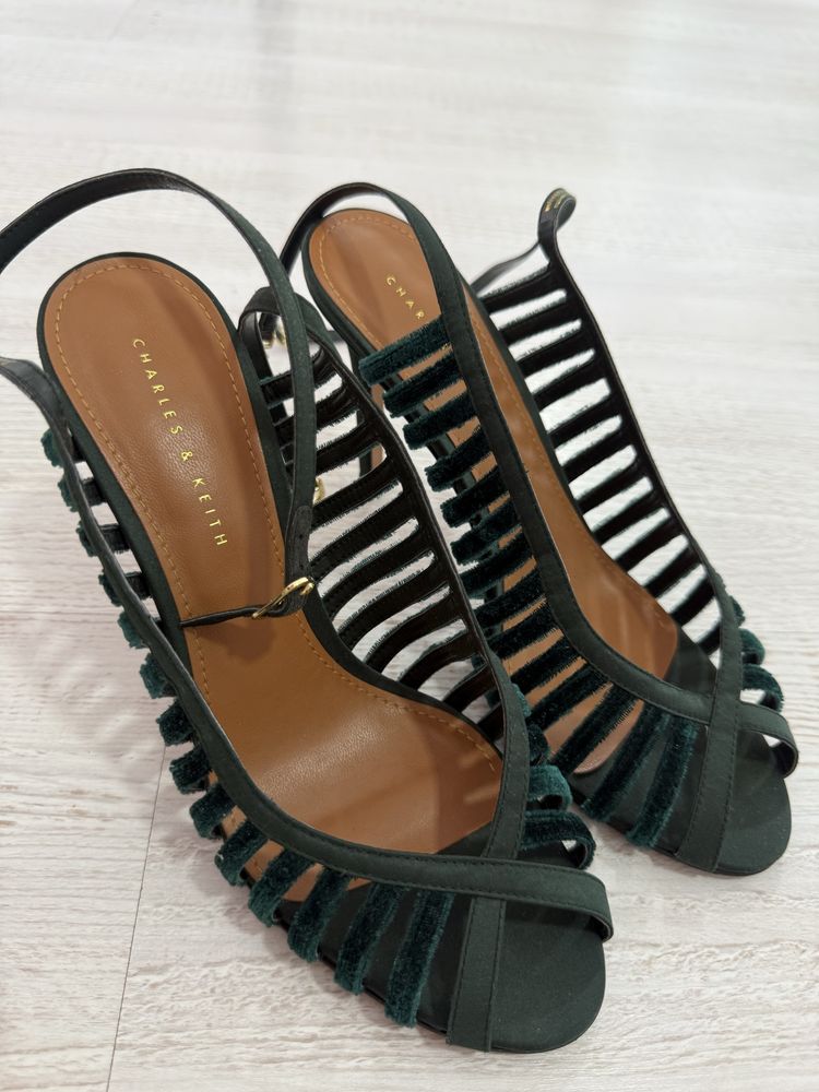 Туфли Charles & Keith