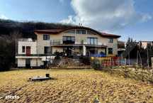Casa tip Duplex de vanzare, 6 camere, garaj, Zona Tauti !