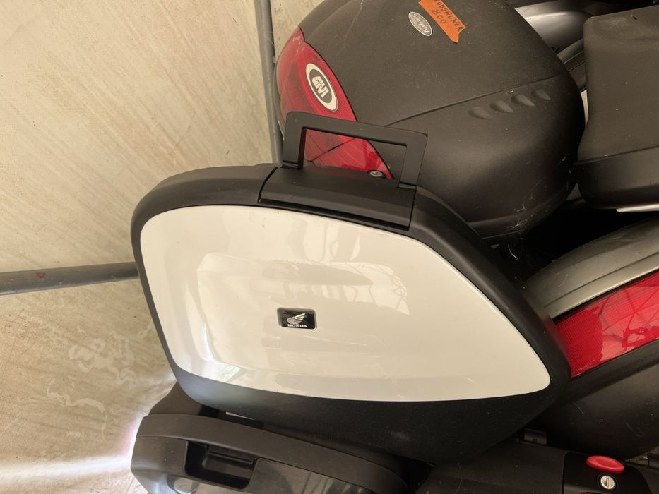 Куфари за Honda CBF със стойки