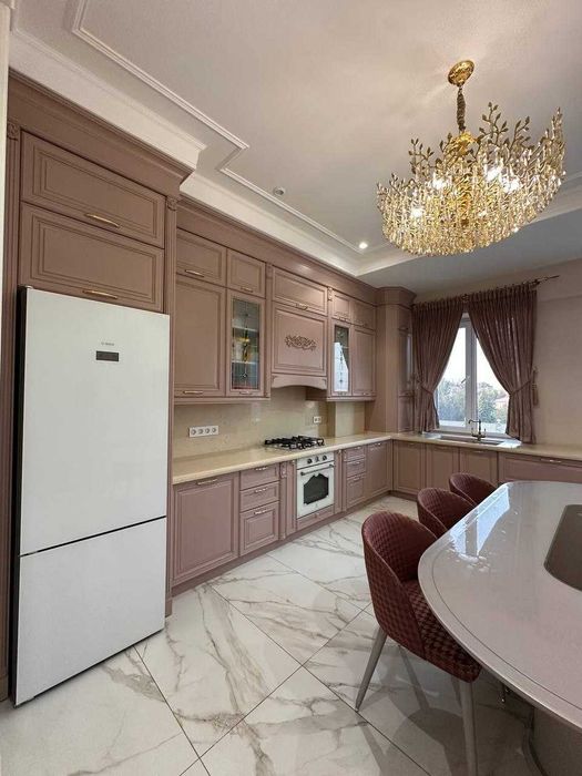 «Лондон» Новомосковская / Аккурганская ул.
4/4/10
124 м² (кирпич)