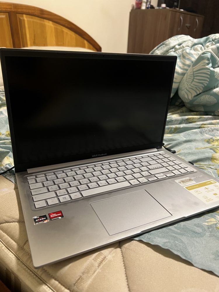 Asus Vivobook Ryzen 7