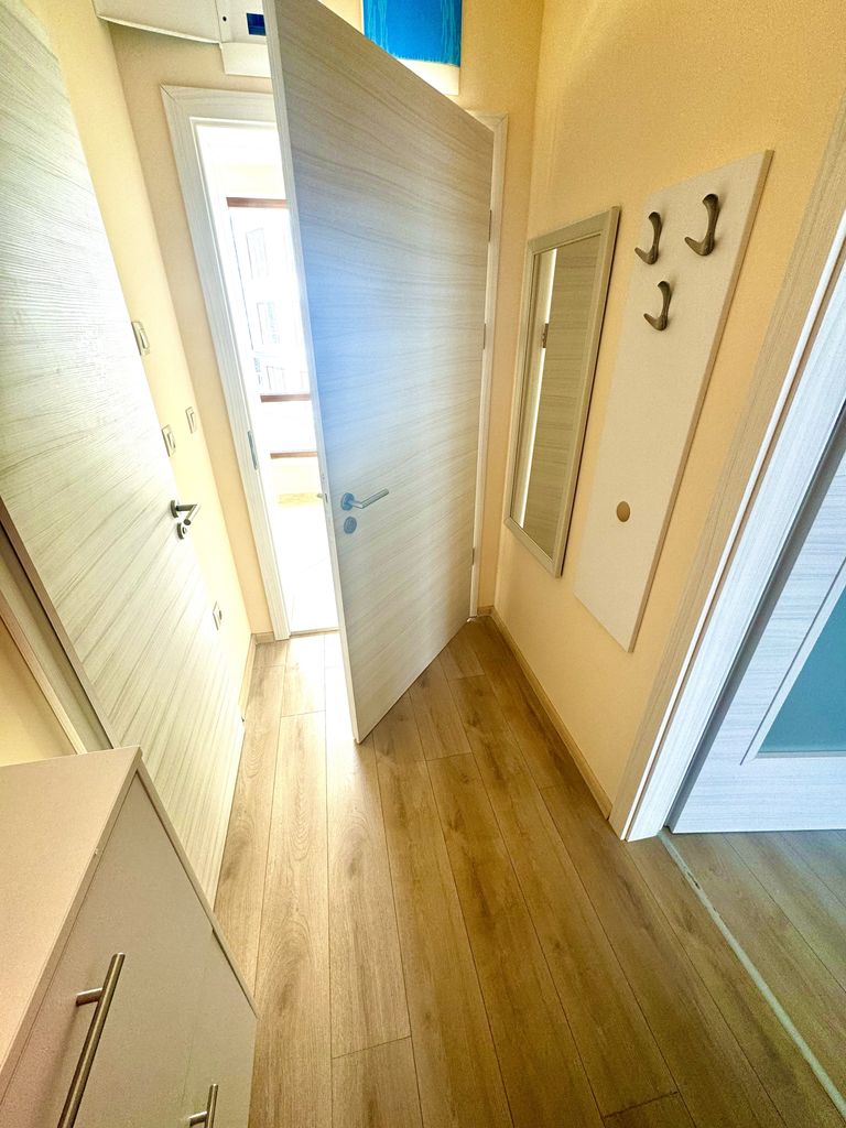 Продава се Двустаен апартамент в Варна, Спортна зала - 79 кв.м за 1836 €/кв.м - Снимка #1
