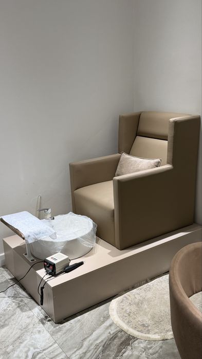 Педикюрное кресло трон