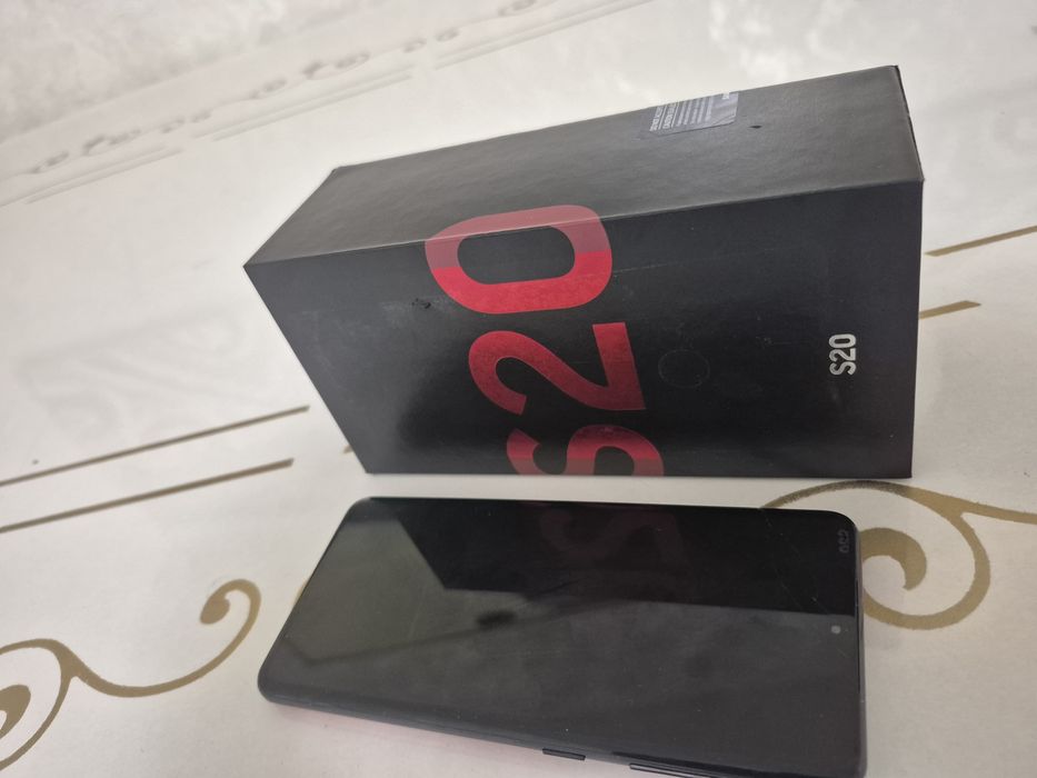 Samsumg S20 оригиналь