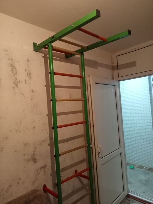 Продам Турник на стен
