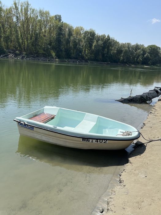Barcă 2,5m și motor