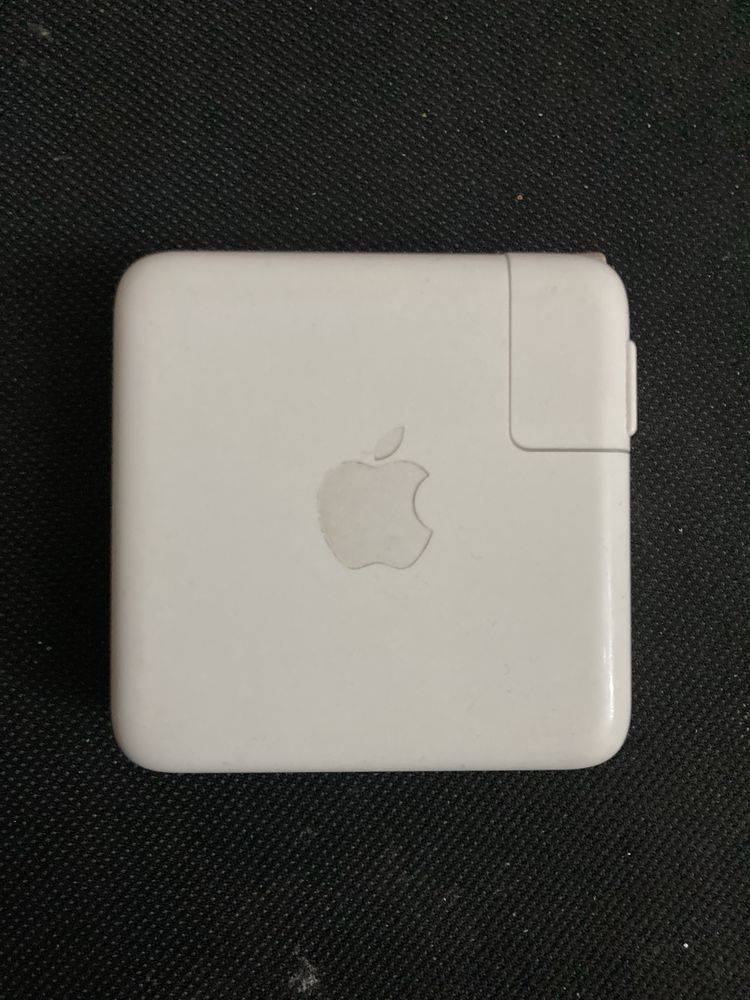 Macbook zaryadnik 61W