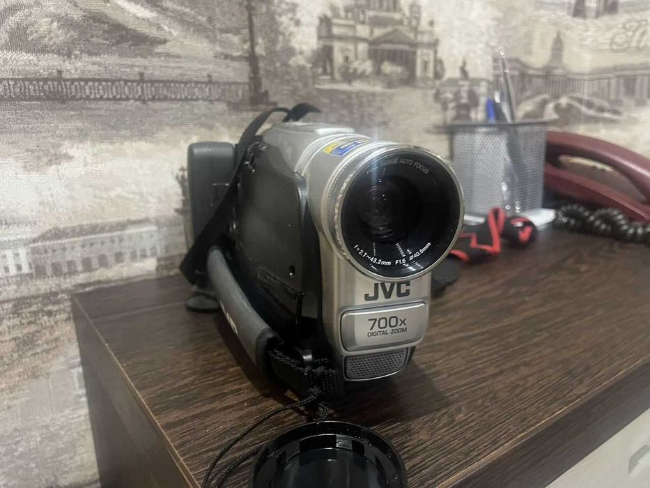 Видеокамера VHS-C JVC GR-FX 16e