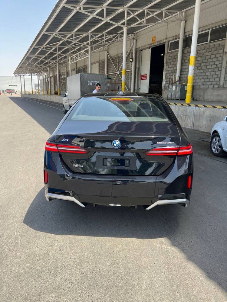 BMW I5 35L 2024 yil