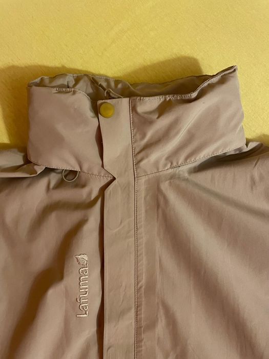 Vând jachetă damă Lafuma, impermeabilă cu membrană Gore-tex, mărime L