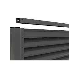 garduri tip jaluzea șipcă metalică si porti din fer forjat