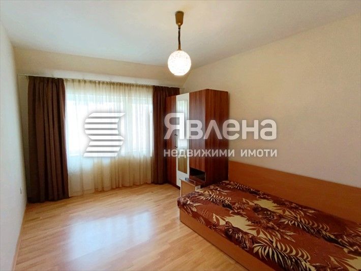 Дава се под наем Тристаен апартамент в Варна, Цветен квартал - 66 кв.м за 500 € - Снимка #2