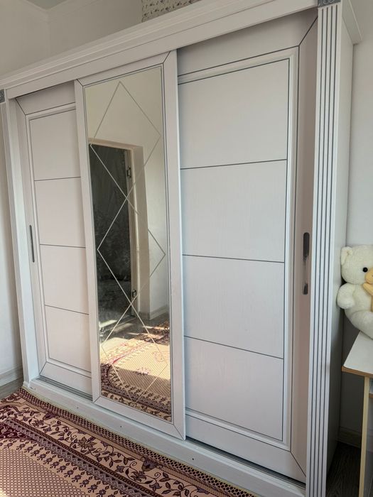 Шкаф жаксы почти новый жакында алынган