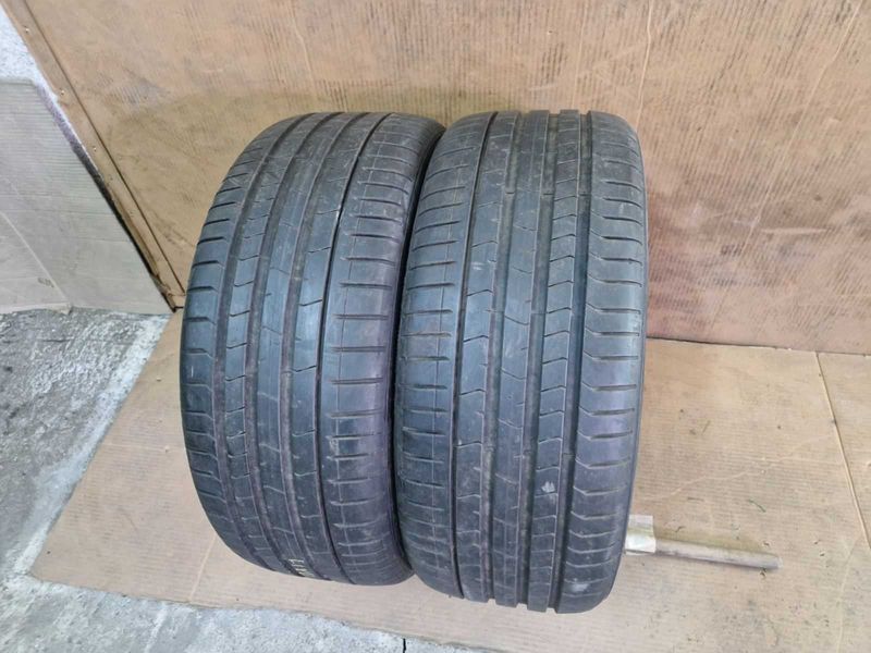 2 Pirelli R19 245/40 Anvelope de vară Dot1322