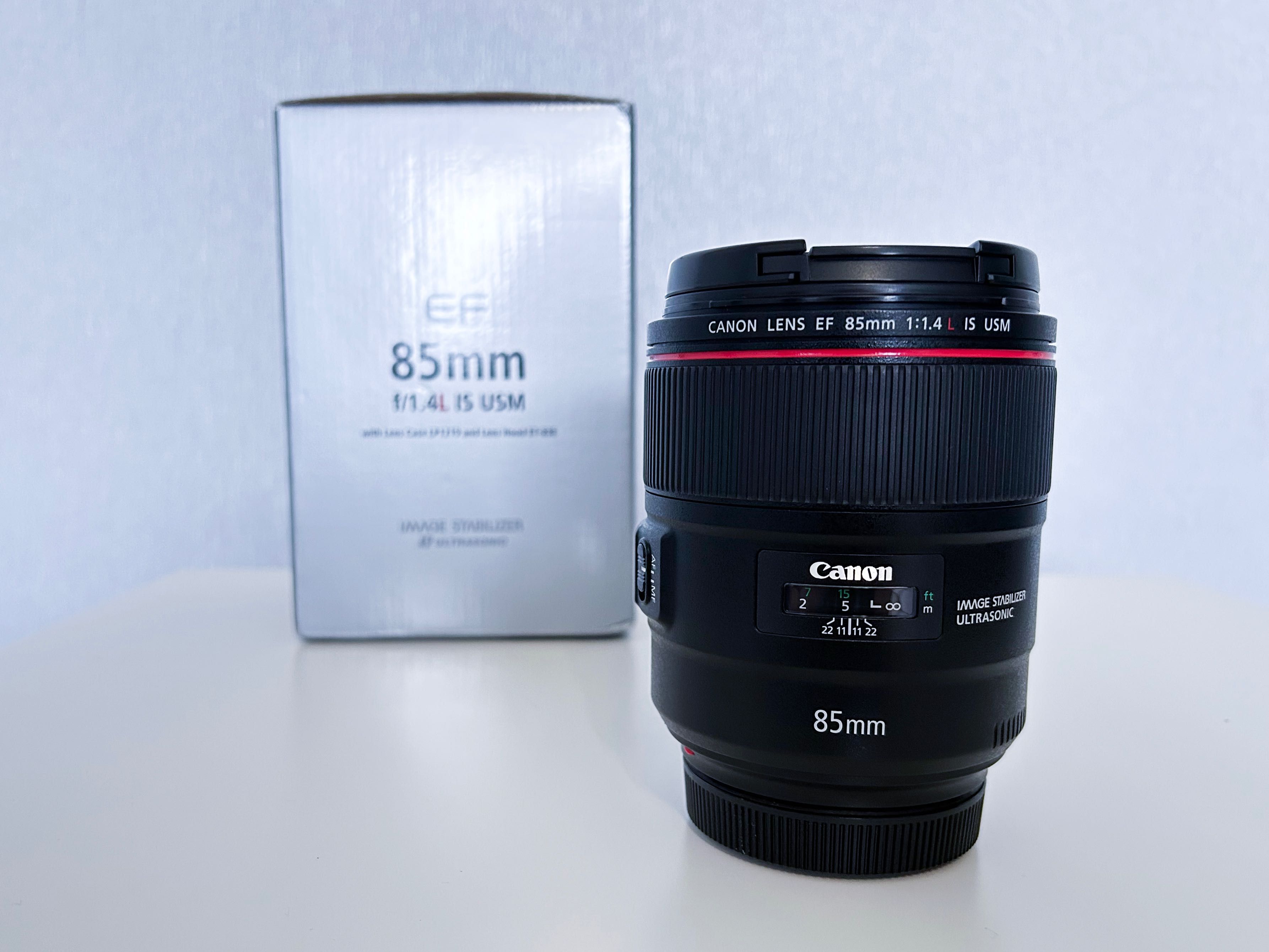 Canon EF 85mm F/1.4L IS USM