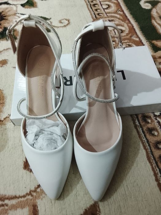 Ayollar tuflisi 37 ramer