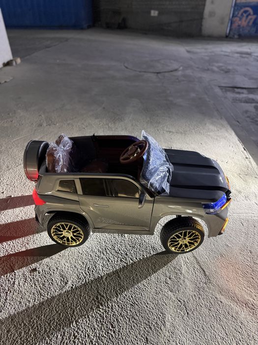 Elektroniy detiskiy moshina