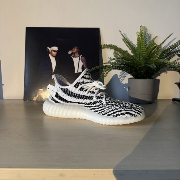 Adidas Yeezy Boost 350 V2
