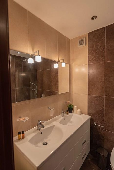 Дава се под наем Тристаен апартамент в София, Бояна - 130 кв.м за 999 € - Снимка #6