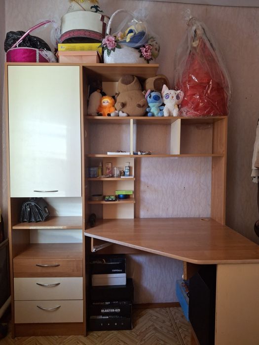 Продам стол компьютерный