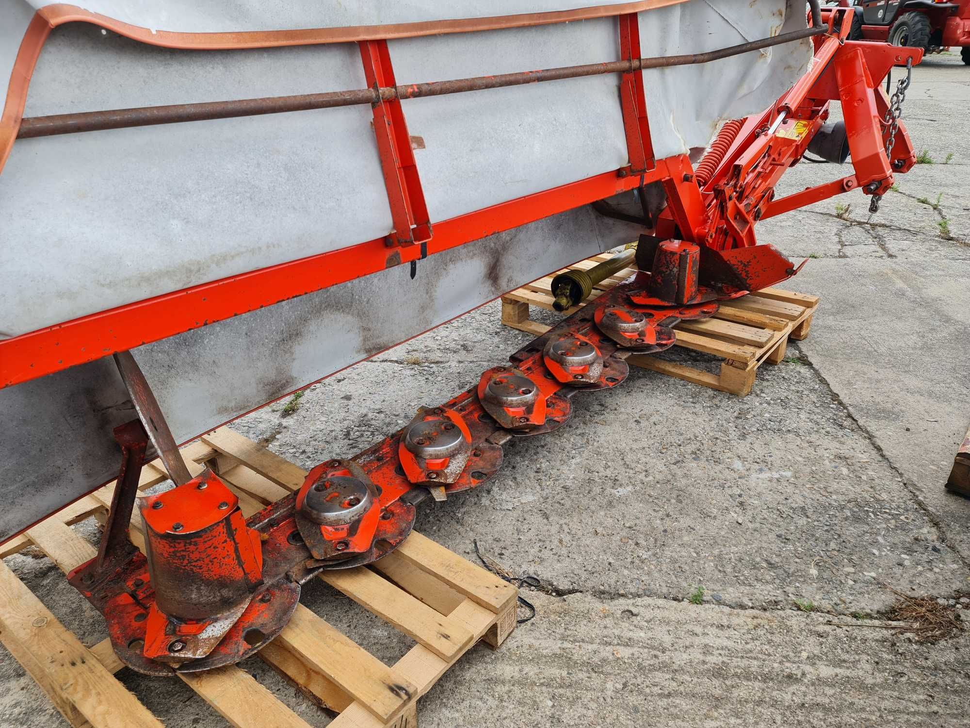 Cositoare de nutreturi marca Kuhn GMD 700