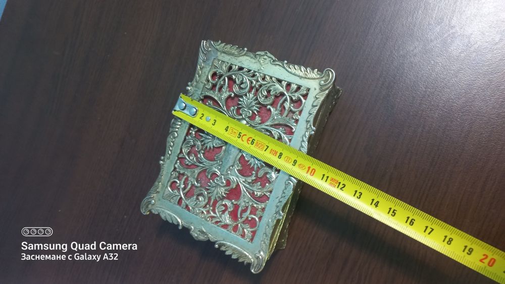 Метална кутия за бижута