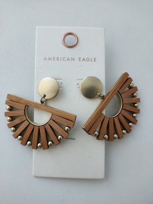 Серьги, браслеты, кольца, броши