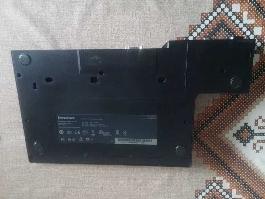 Dock Station pentru laptop Lenovo