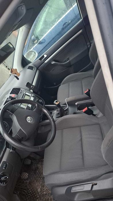 Vand sau schimb golf 5 2.0 d