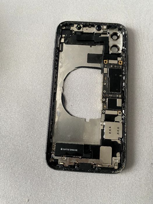 Piese iphone 11 placa de baza baterie etc !