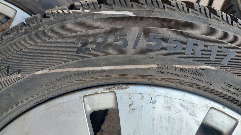 Продаю диски и шины вместе, дөңгелек сатам дискімен бірге