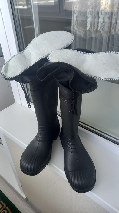 Резиновые сапоги
