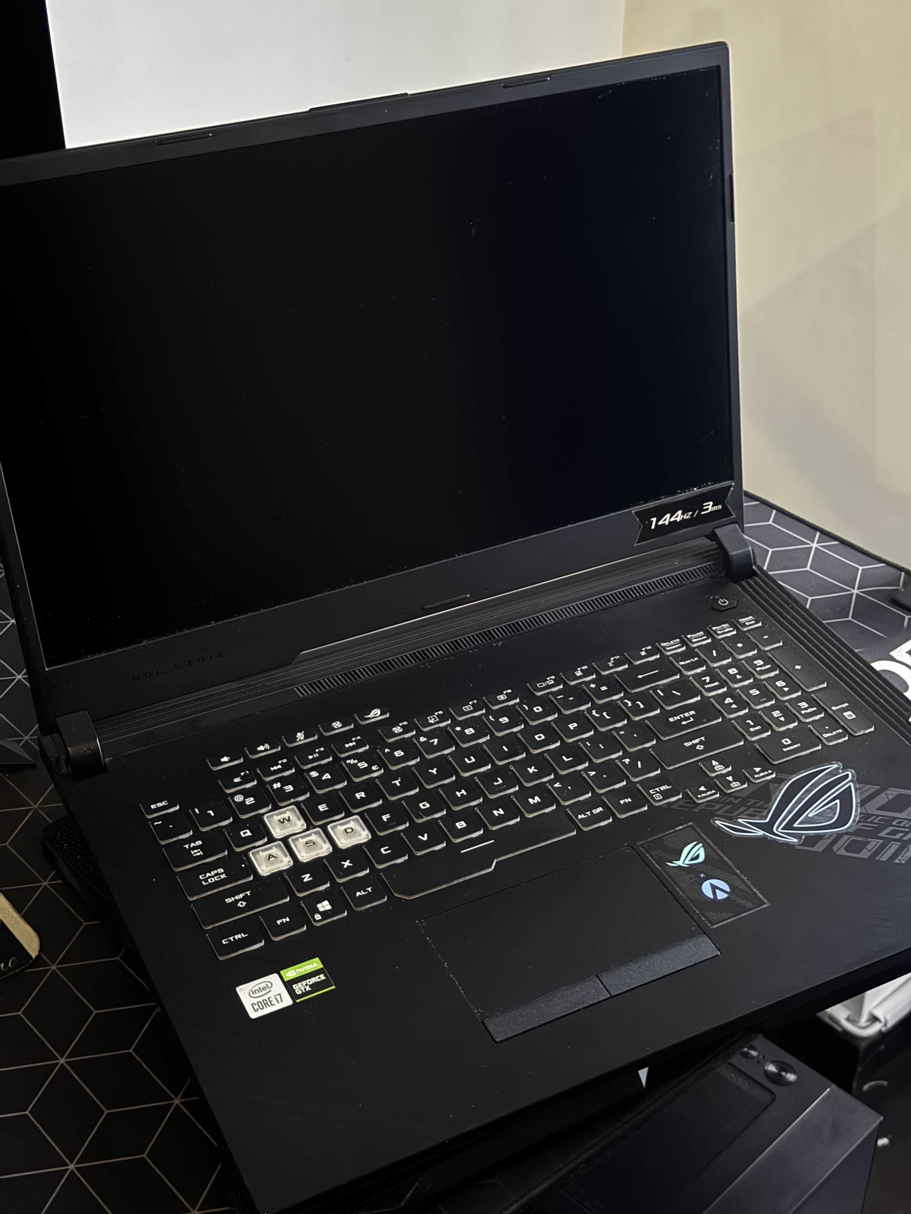 Laptop gaming ASUS ROG Strix G17 (G712LU-H7021)