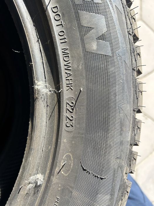 Шины Kapsen зимние в отличном состоянии 235/55/18