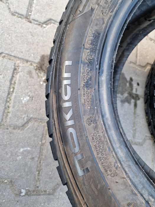 225 55 17c nokian